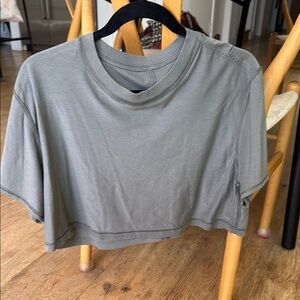 Gray Crop T-Shirt with Short Sleeves